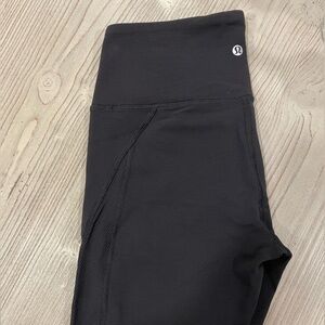 WORN ONCE - Ribbed Lululemon Wunder Under Leggings